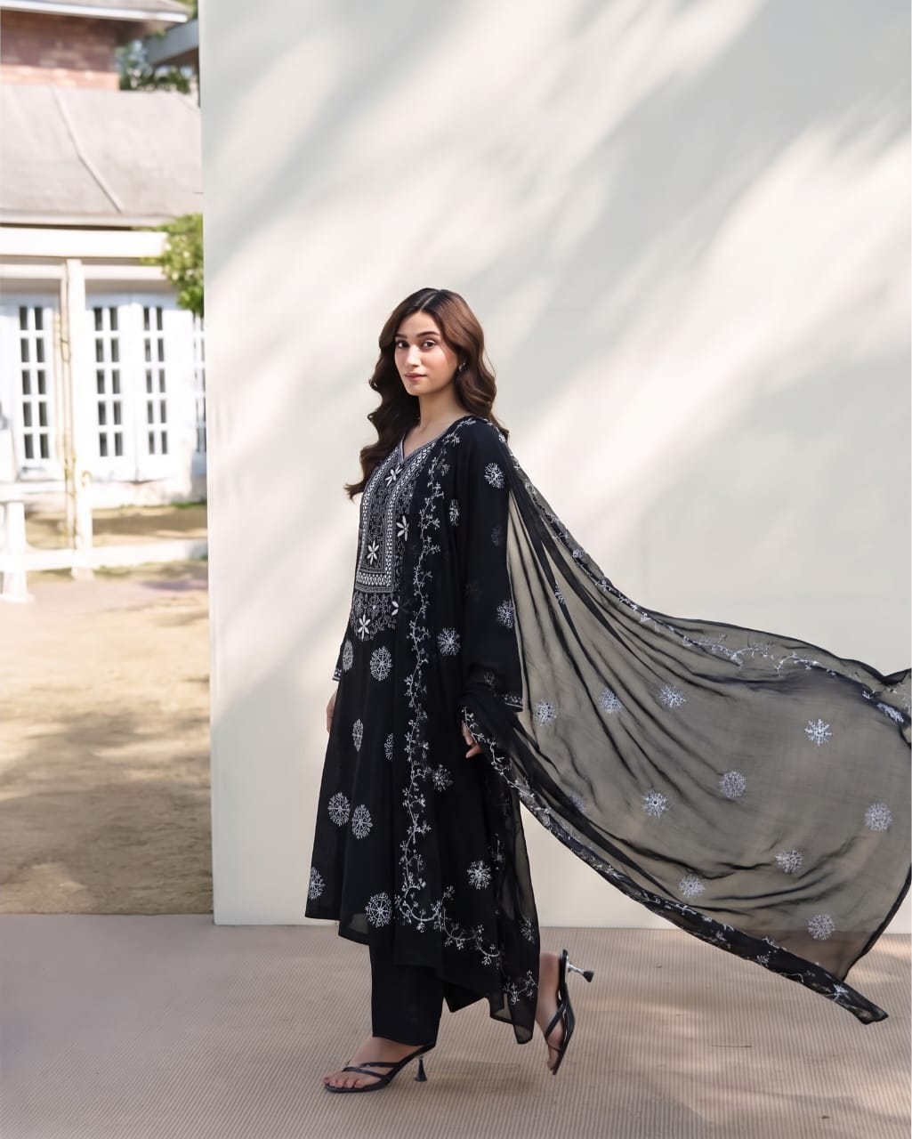 Luxe Femme – Black Embroidered 2-Piece Suit with Dupatta