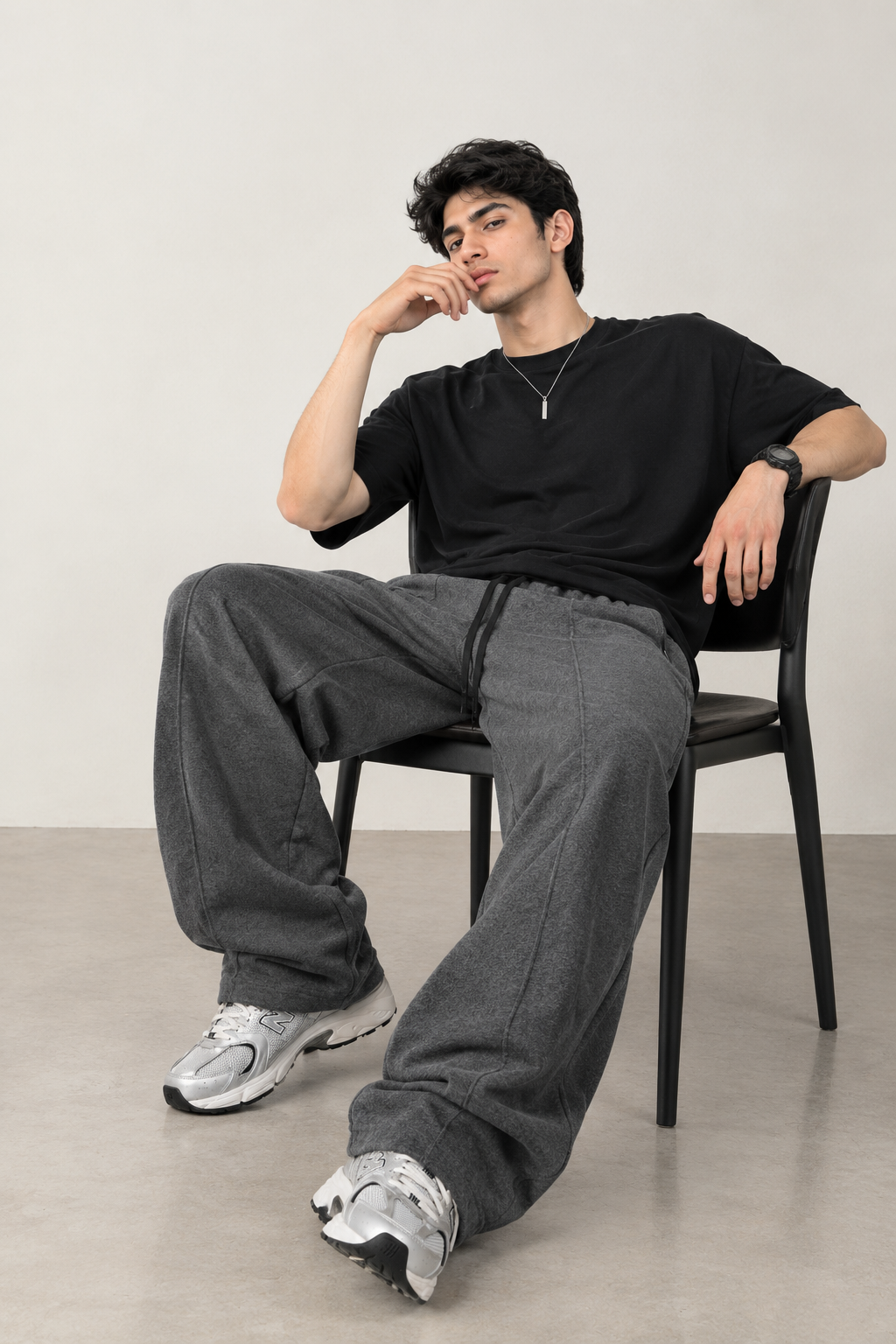 FW Straight-Fit Trousers – Black